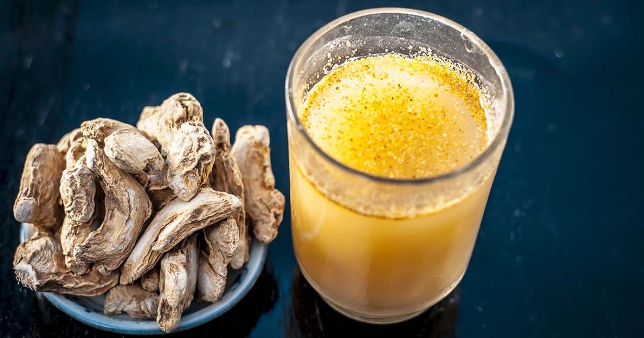 Getrockneter Ingwer und Kurkumalatte, Ayurveda