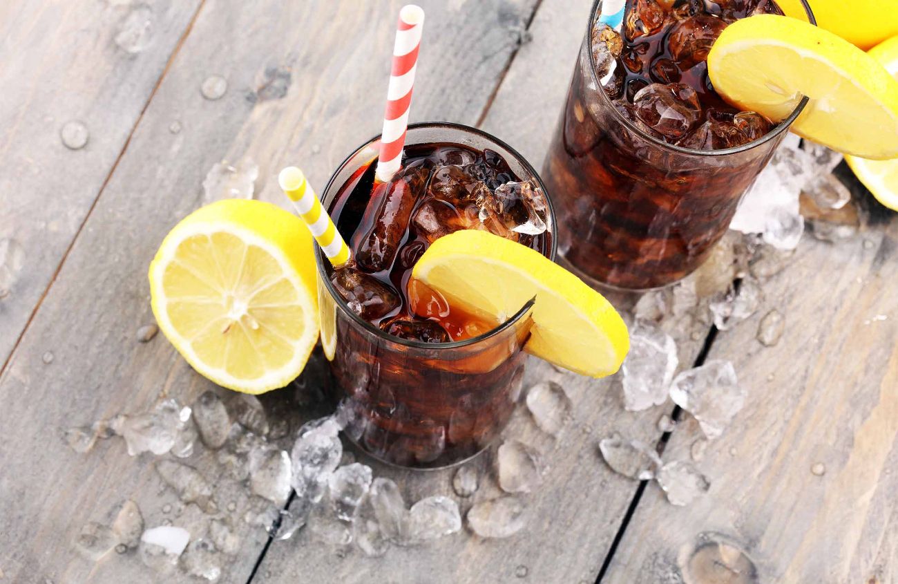 Durchfall nach Essen, Cola mit Zitrone und Eiswürfeln