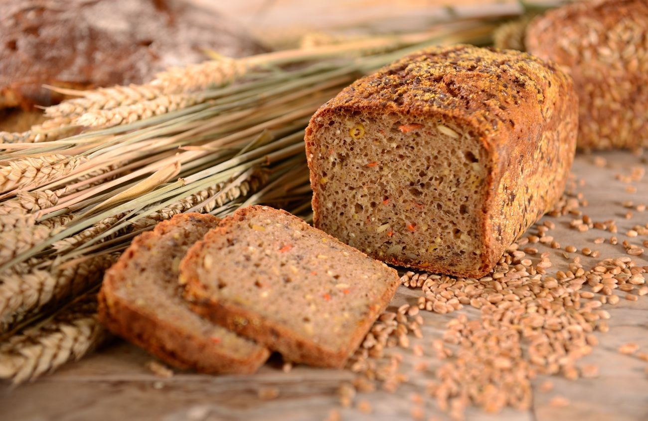 Ernährung bei Gastritis, Frau im Gespräch mit einer Ärztin