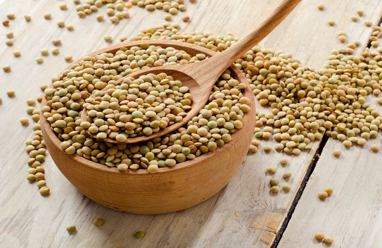 Basenfasten-Rezepte: Schale mit grünen Linsen